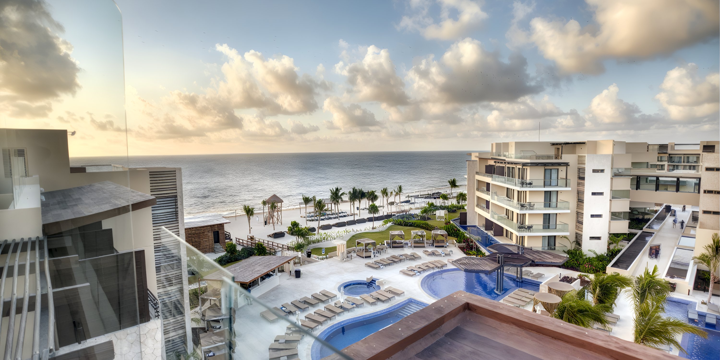 Merideth Riviera Meredith-Strosser-Royalton-Riviera-Cancun-Wedding | Destify Destination ...